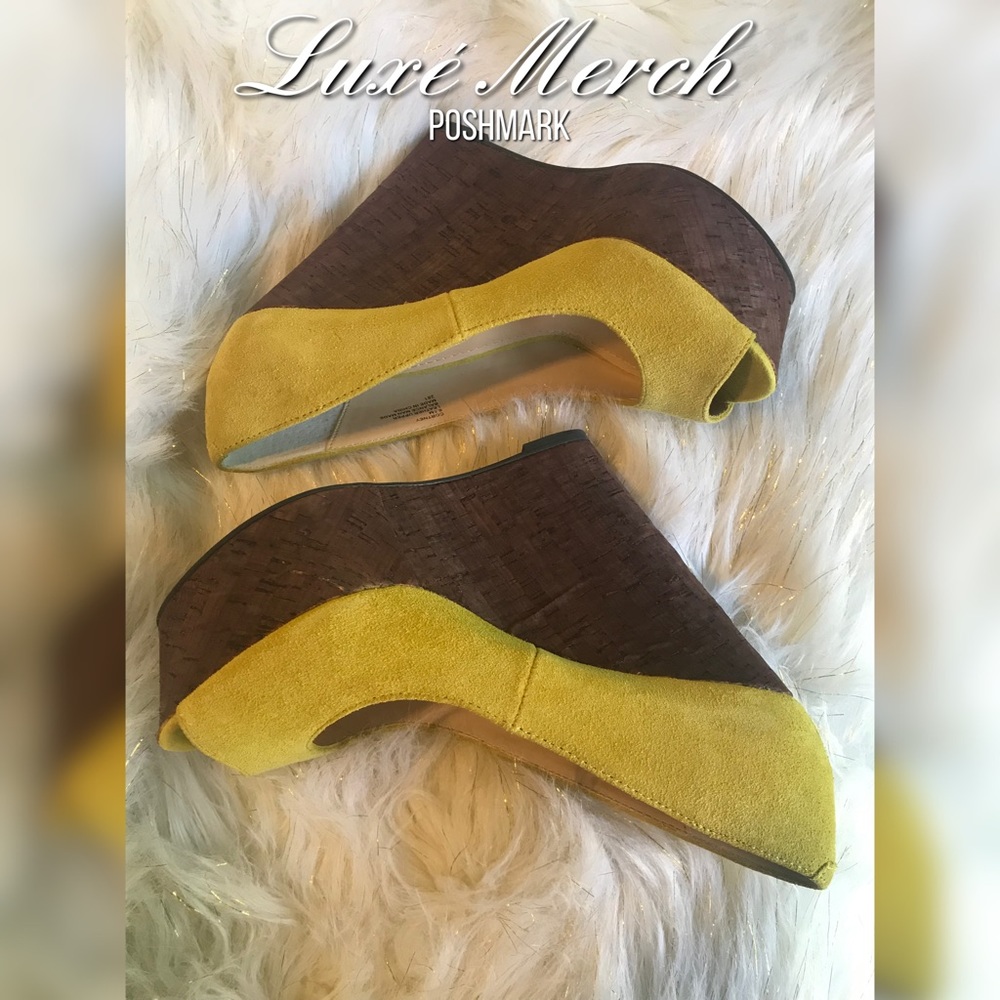 🆕🦋Shoemint ~Citron Suede Cortney Peep-Toe Wedge